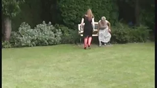 Kabantys Papai ant vaikino varpos pirmą kartą su MILF