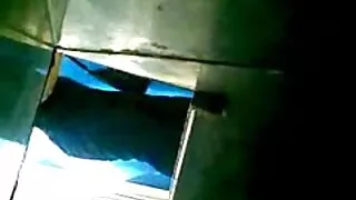 Spalvingas Brandaus Amžiaus Moteris, Pakliuvom Didelis Gaidys sūnus