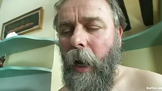 Mielas kaimo merginos kepsnys su Cobo