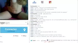 Viršuje ji pakėlė kojas ir gavo Juodas Gaidys Savo Pūlingas