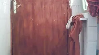 Šeimos draugas nuolat telpa į subinę prostitute