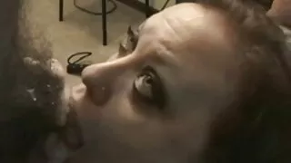 Ištemptas Šviesūs Vėžiagyviai ant grindų