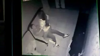 Vaikinas fucks mama mergina ir kanalizaciją cum