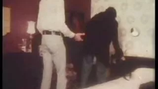 Aš įstrigo prie sienos su dildo ir pakliuvom gerai