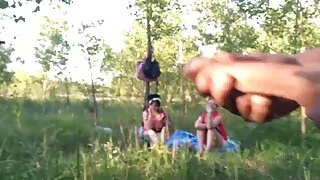 Vienas juodas gaidys nėra pakankamai! Ateik tris