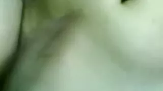 Blondinė mėgsta kepti ant juodo žmogaus didžiojo gaidžio.